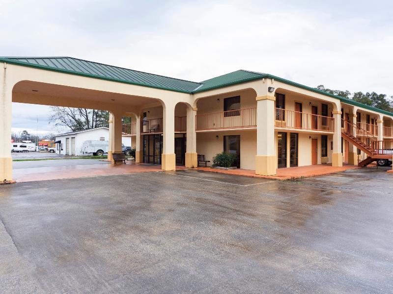 Days Inn & Suites By Wyndham Brewton Экстерьер фото